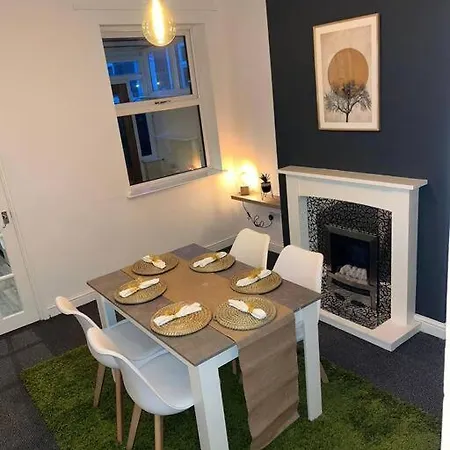 Skylinesairbnb Stoke-on-Trent Exterior foto