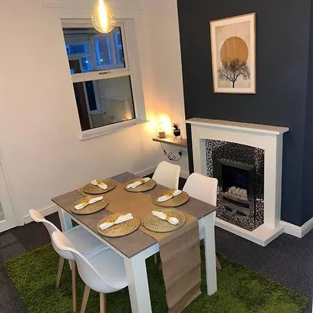 Skylinesairbnb Stoke-on-Trent Exterior foto