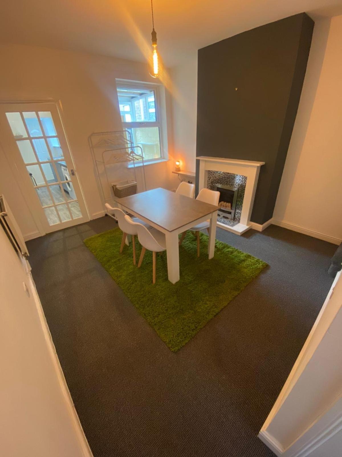 Skylinesairbnb Apartamento Stoke-on-Trent