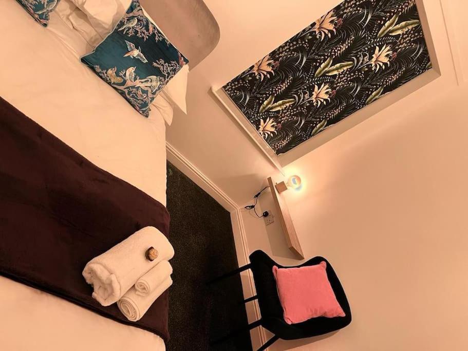 Skylinesairbnb * Stoke-on-Trent