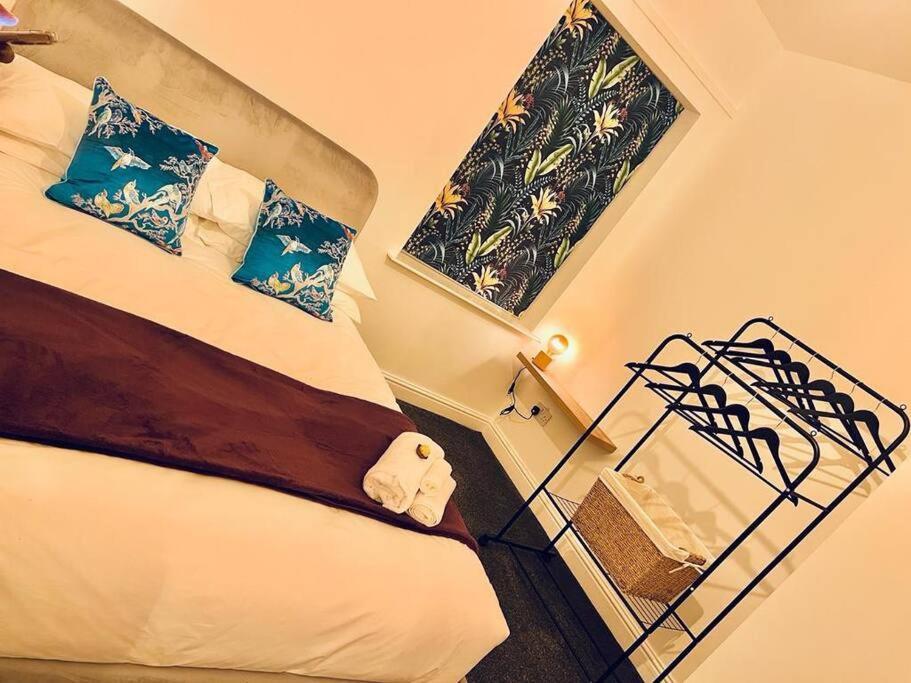 Skylinesairbnb Stoke-on-Trent