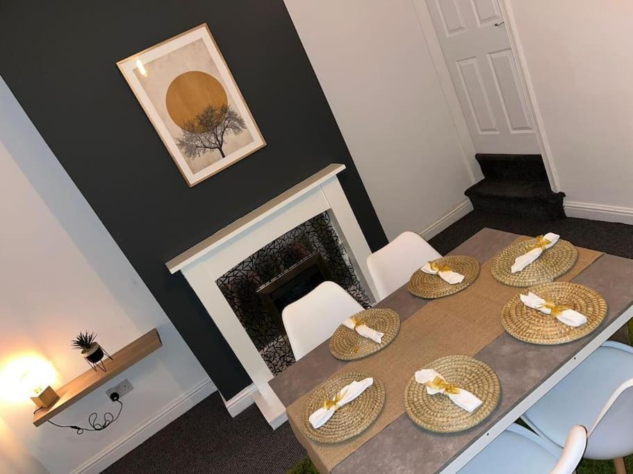 Skylinesairbnb * Stoke-on-Trent
