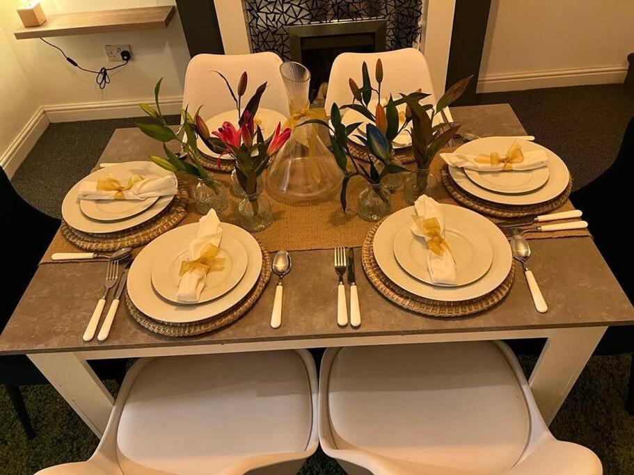 Skylinesairbnb Apartment *
