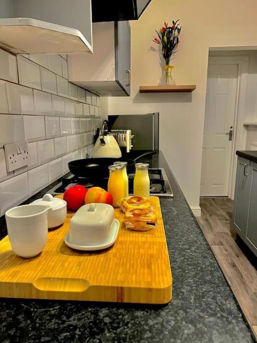 Apartment Skylinesairbnb Stoke-on-Trent