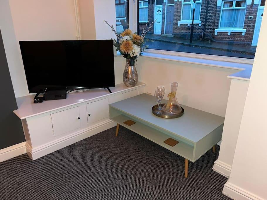 Skylinesairbnb Stoke-on-Trent