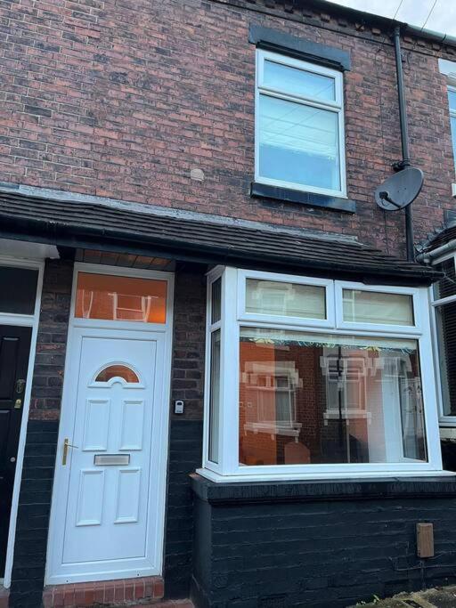 Skylinesairbnb Stoke-on-Trent