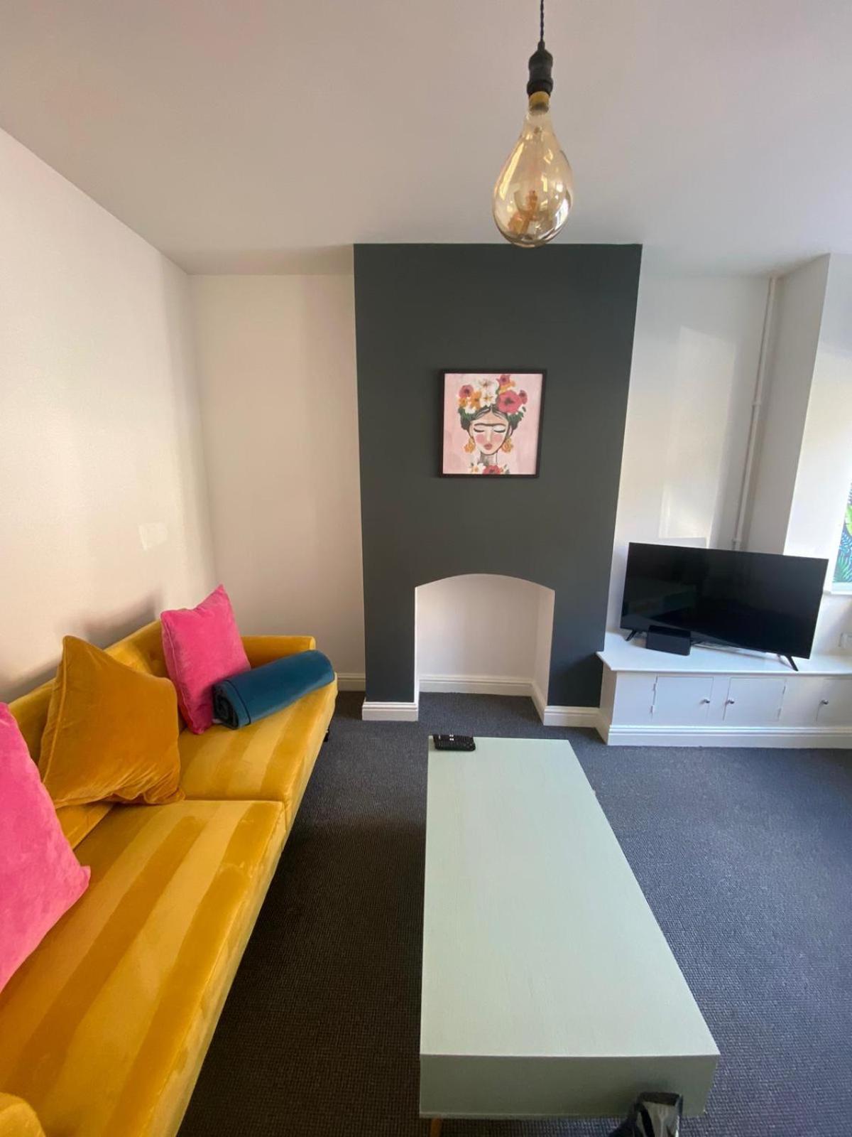 Apartment Skylinesairbnb Stoke-on-Trent